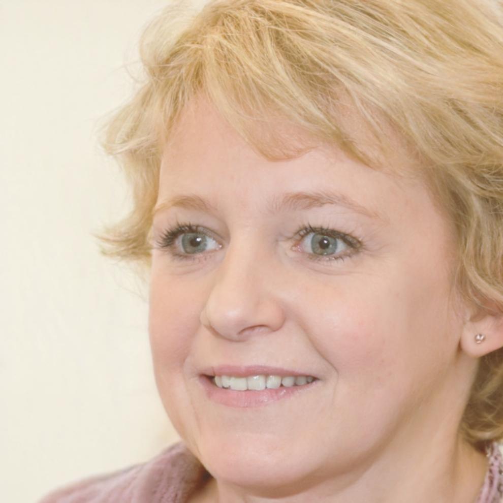 Sarah Mitchell, Senior Financial Strategist